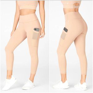 NWT Fabletics Mila High-Waisted Pocket Capri